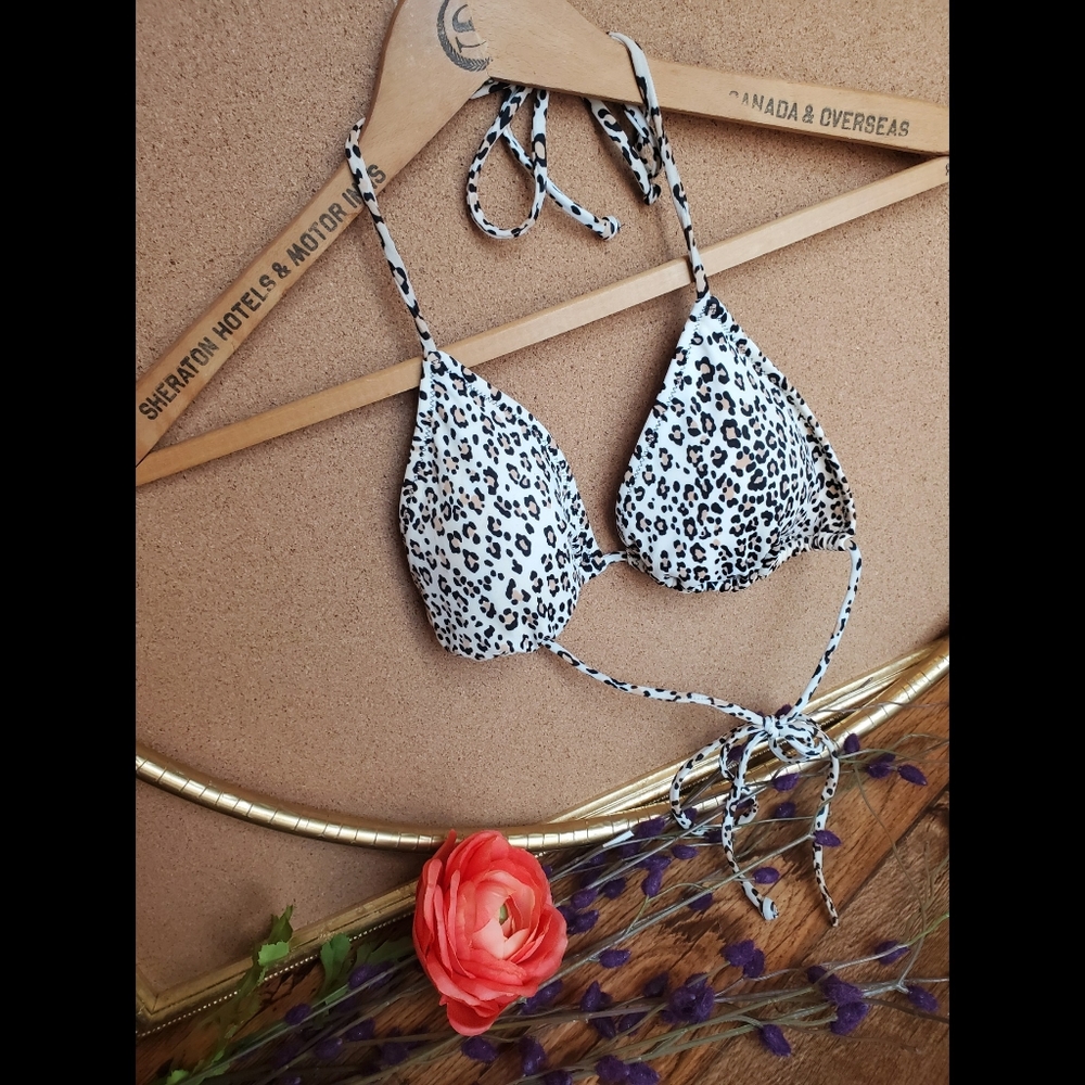 2/$20 Victoria Secret Triangle Leopard Bikini Top